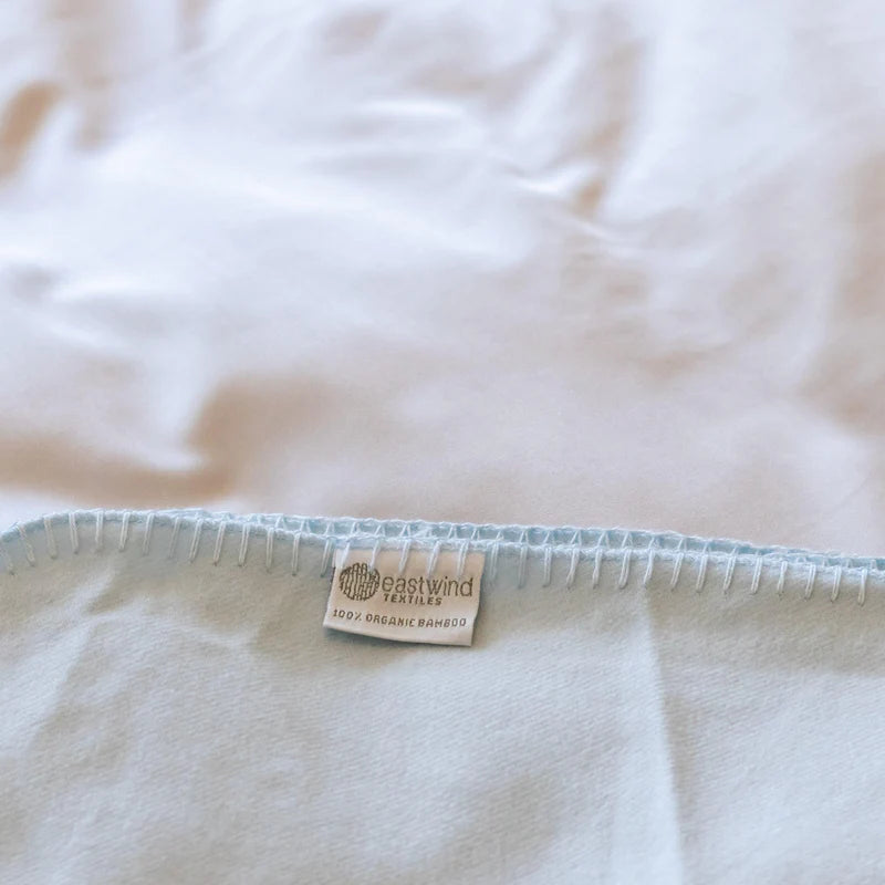 Organic Bamboo Bed Blanket – Hypoallergenic, Breathable & Ultra-Soft